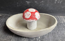 Load image into Gallery viewer, 6.5&quot;L | Cement Bee Watering Station | Butterfly Concrete Puddler Oval Dish w/MUSHROOM Station | Pollinator Garden | JLK