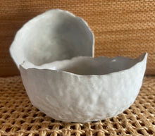 Load image into Gallery viewer, Round Cement Planter | Concrete Pot | Sealant or Drainage Hole options | Dog Dish | Cat Dish | Candle vessel | HANDMADE | JLK